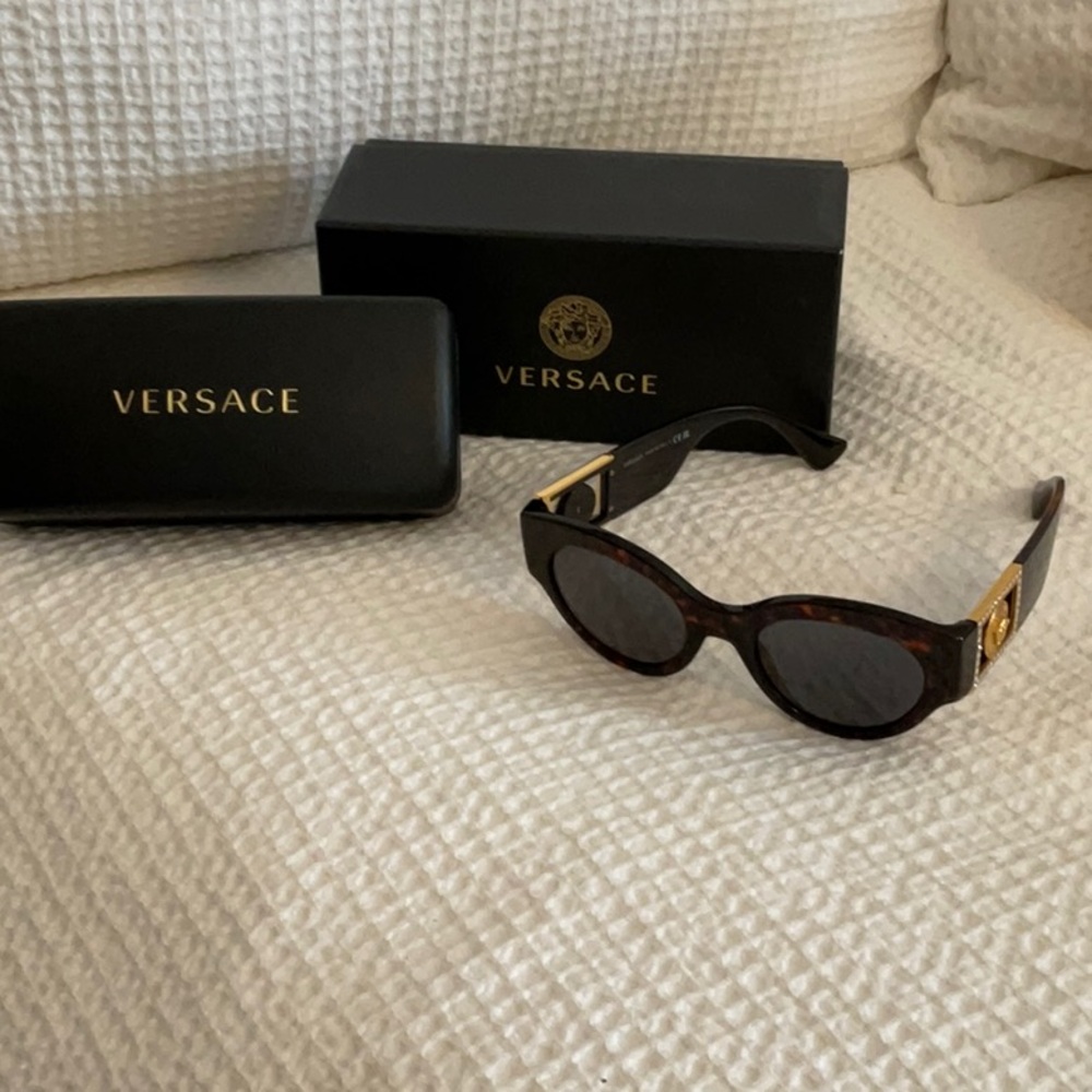 VERSACE TORTOISE SUNGLASSES